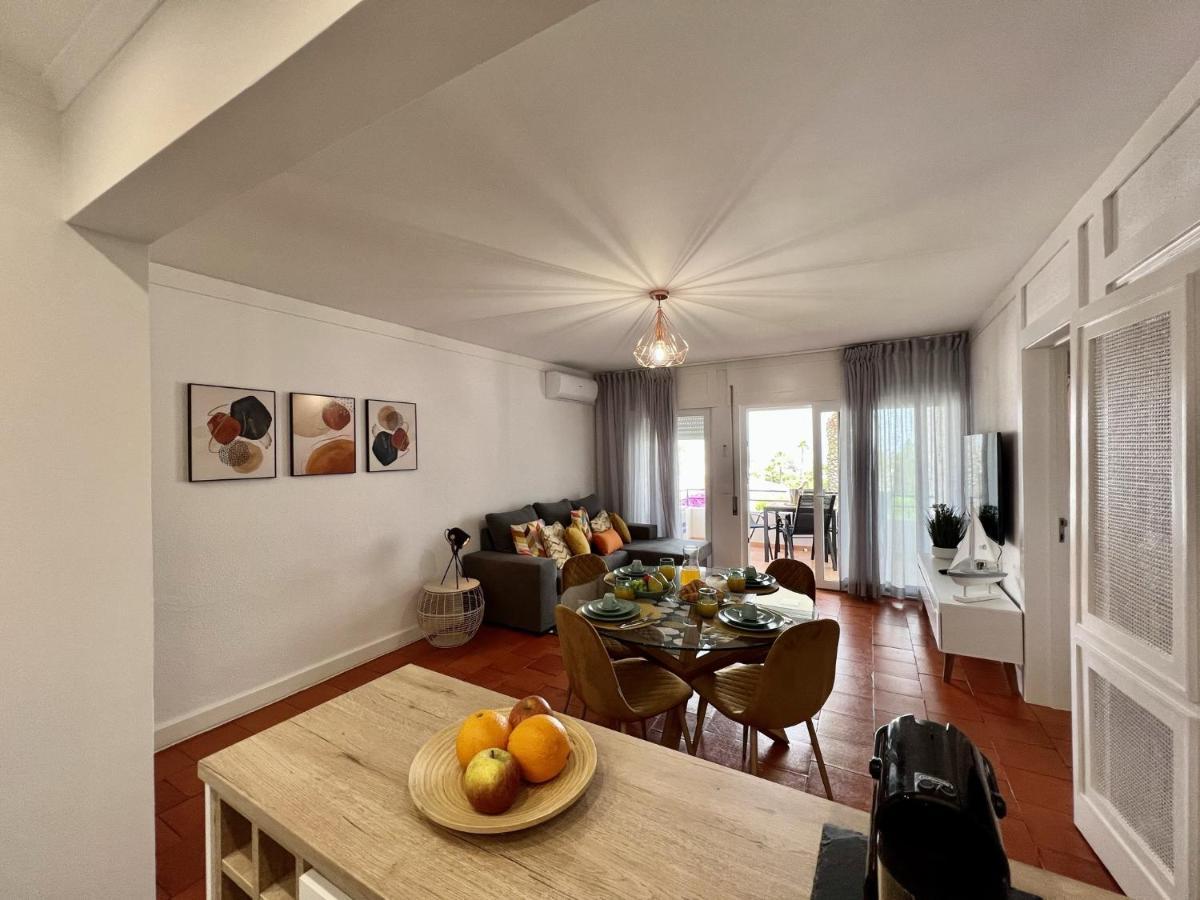 Armacao De Pera Brightness 2 With Pool By Homing Apartment Luaran gambar