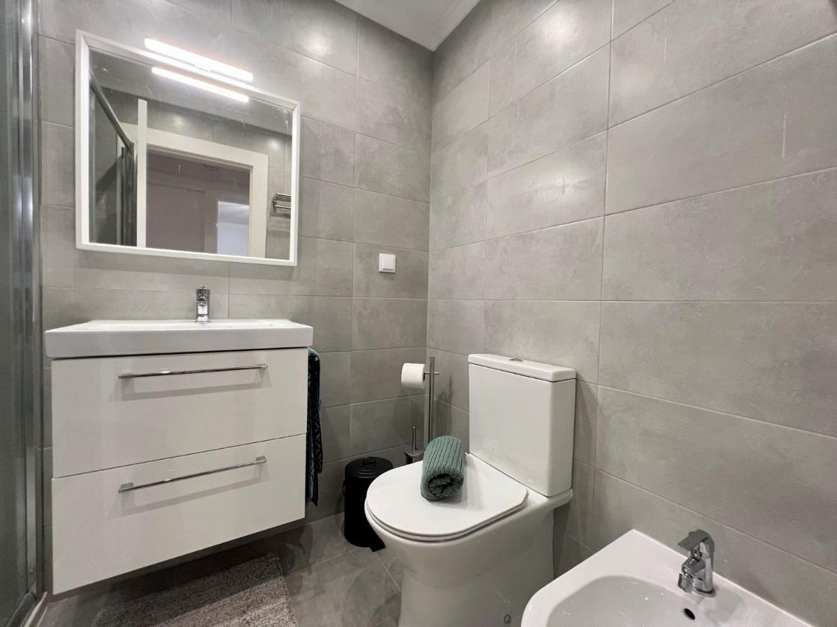 Armacao De Pera Brightness 2 With Pool By Homing Apartment Luaran gambar